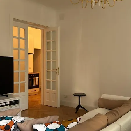 Brand New City Center -115Sq Bucharest