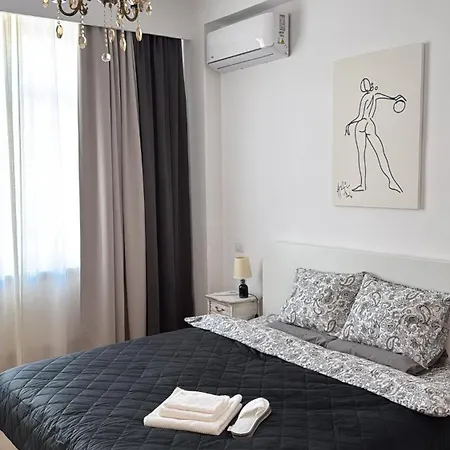 Brand New City Center -115Sq Bucharest