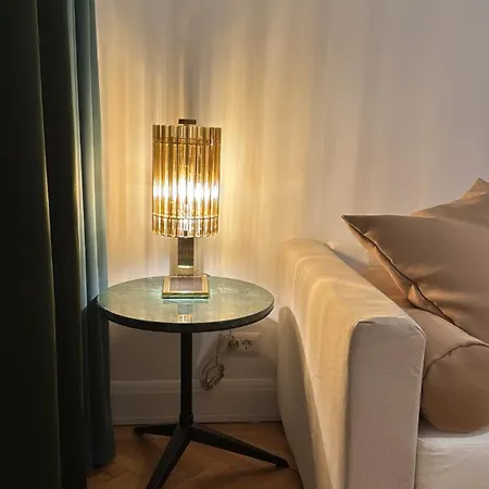Brand New City Center -115Sq *